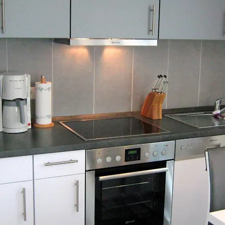 Oeker - Stadtvilla Og Lägenhet