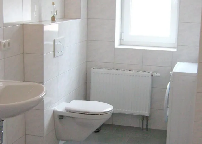 Oeker - Stadtvilla Og Lägenhet Grömitz